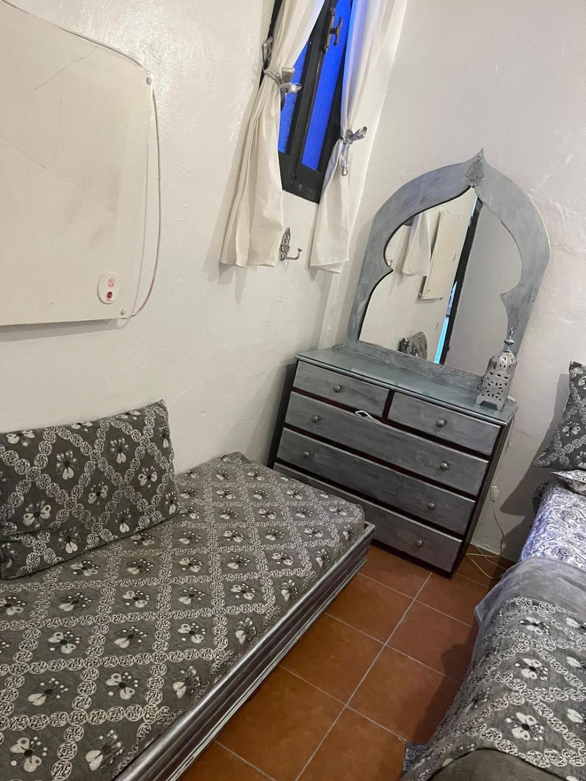 Hathor ,Casa Marroqui Con Dos Terrazas En La Medina Antigua , Ideal Parejas!! Wifi!! Asilah Exterior photo